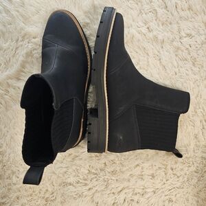TOMS Women's Black Chelsea Boots Size 9.5 Leather Pull-On Ankle Boot